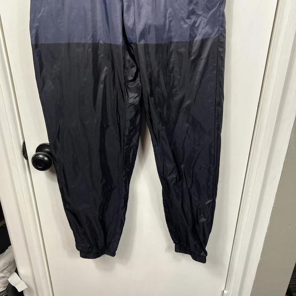 Nike Sportswear Tech Pack Women Woven Joggers Pants AV4268 080 - Picture 3 of 8